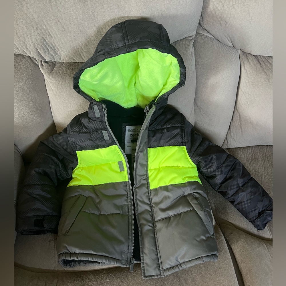 Boys puffer jacket. Size 5/6.